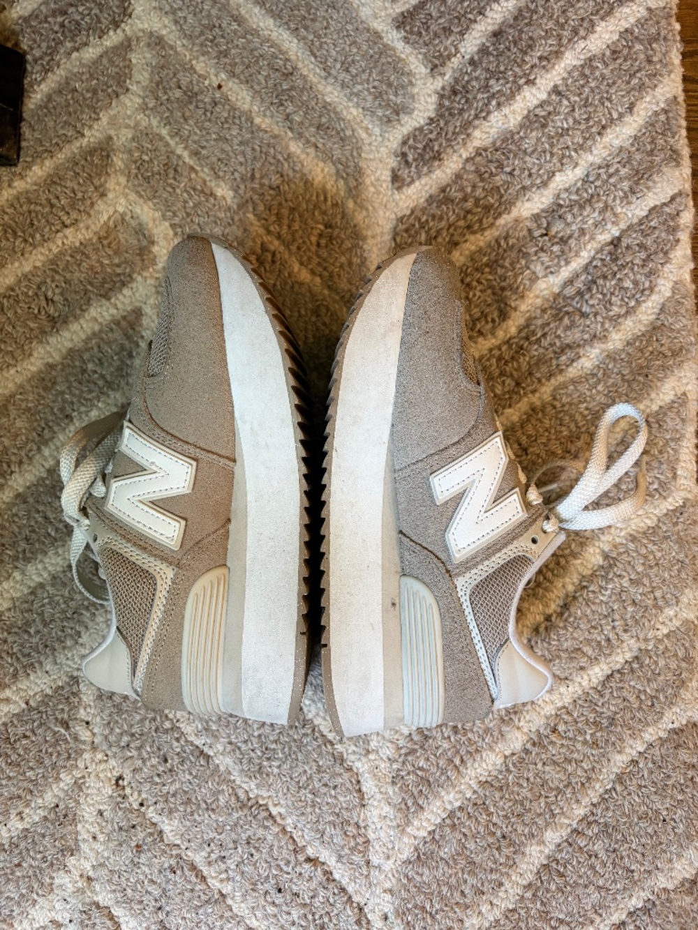 Platform New Balance- Tan 5.5